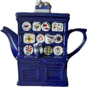 Vantage Cardinal Ceramic teapot